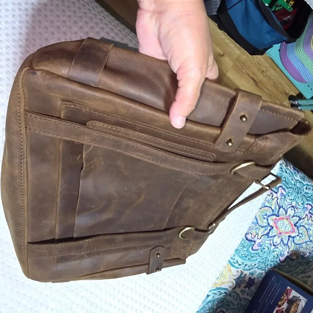 UNIVERSE FULL GRAIN LEATHER  LAPTOP MESSENGER BAG (NO STRAP)